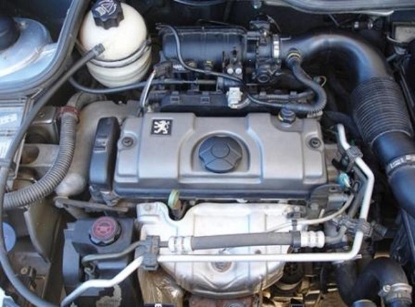 Замена и снятие ремня ГРМ в Peugeot 206